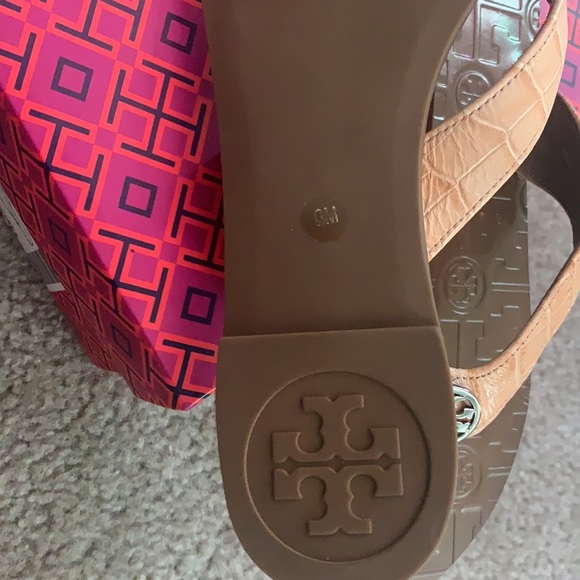 Tory Burch- Light Oak color sandals - Picture 8 of 10